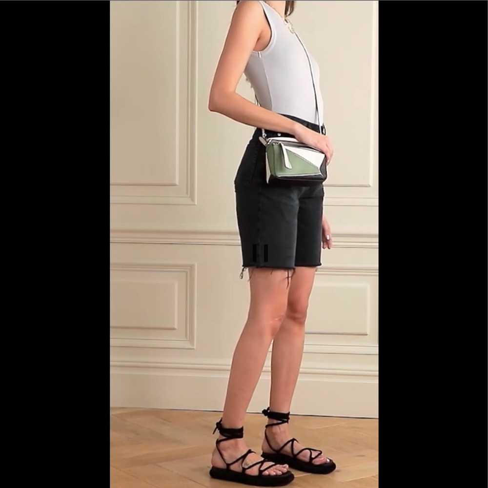 NWT AGOLDE 90’s Pinched distressed denim Shorts size 32